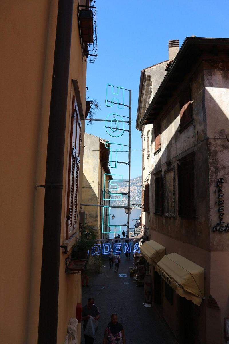 מאלצ'סינה Hotel Modena Old Town מראה חיצוני תמונה