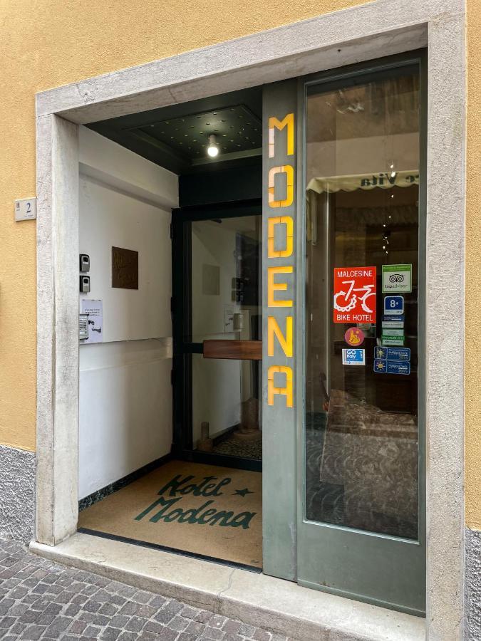 מאלצ'סינה Hotel Modena Old Town מראה חיצוני תמונה